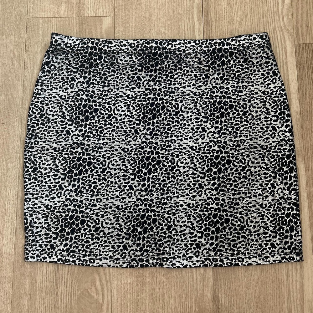 Black and silver cheetah print skirt